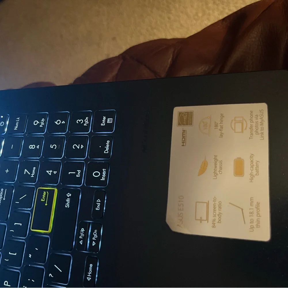 ASUS discover sleek